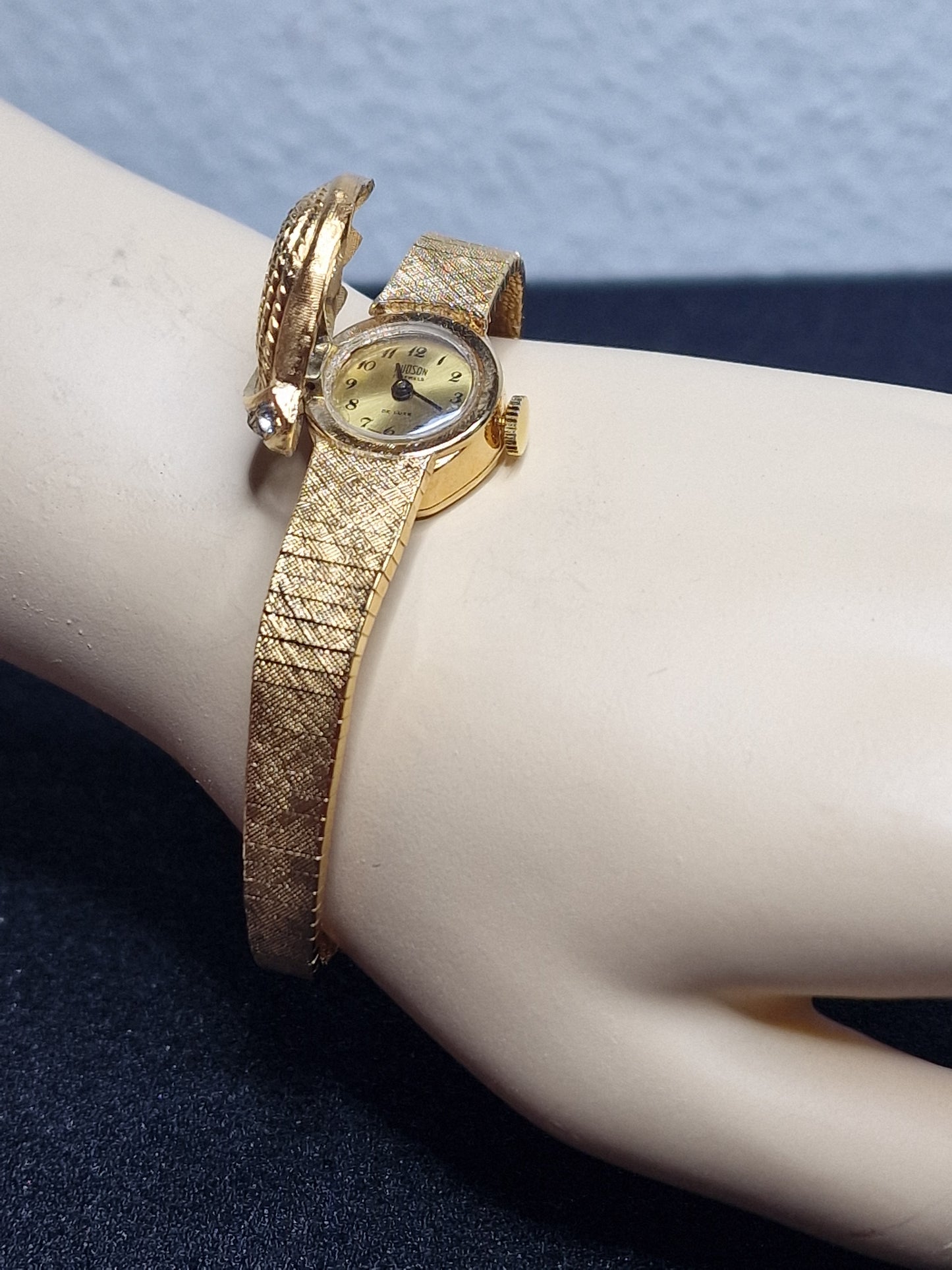 💎 Vintage Ladies’ Watch – HUDSON de Luxe | Hand-Wound | Swiss Made | 1960s | NOS