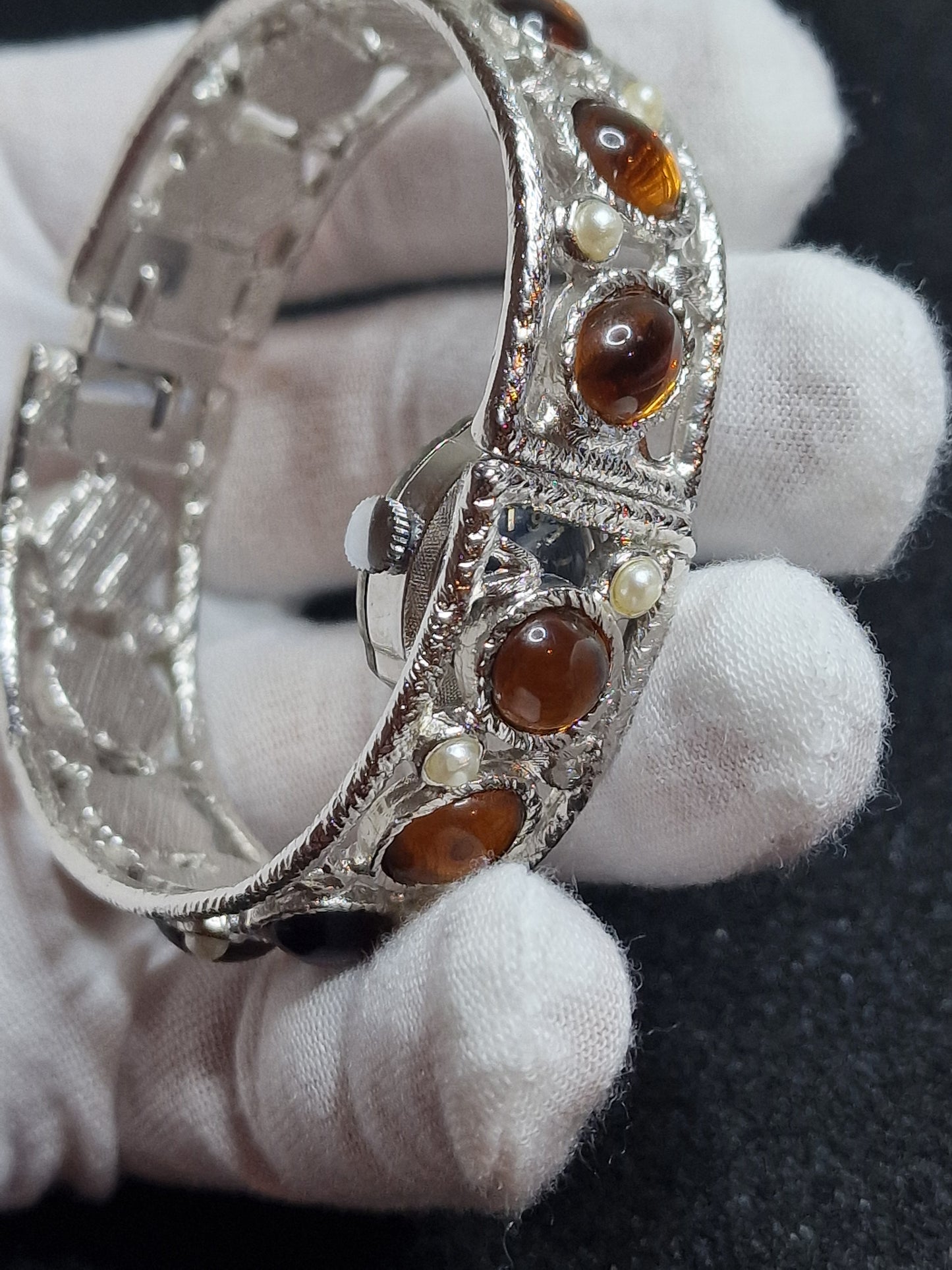 💎 Unworn Vintage Ladies' Clasp Watch "ETIENNE" – Swiss Made, Hand-Wound, 1970s, Old Stock