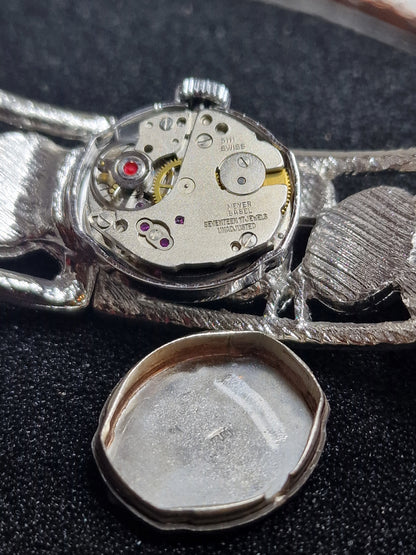 💎 Unworn Vintage Ladies' Clasp Watch "ETIENNE" – Swiss Made, Hand-Wound, 1970s, Old Stock