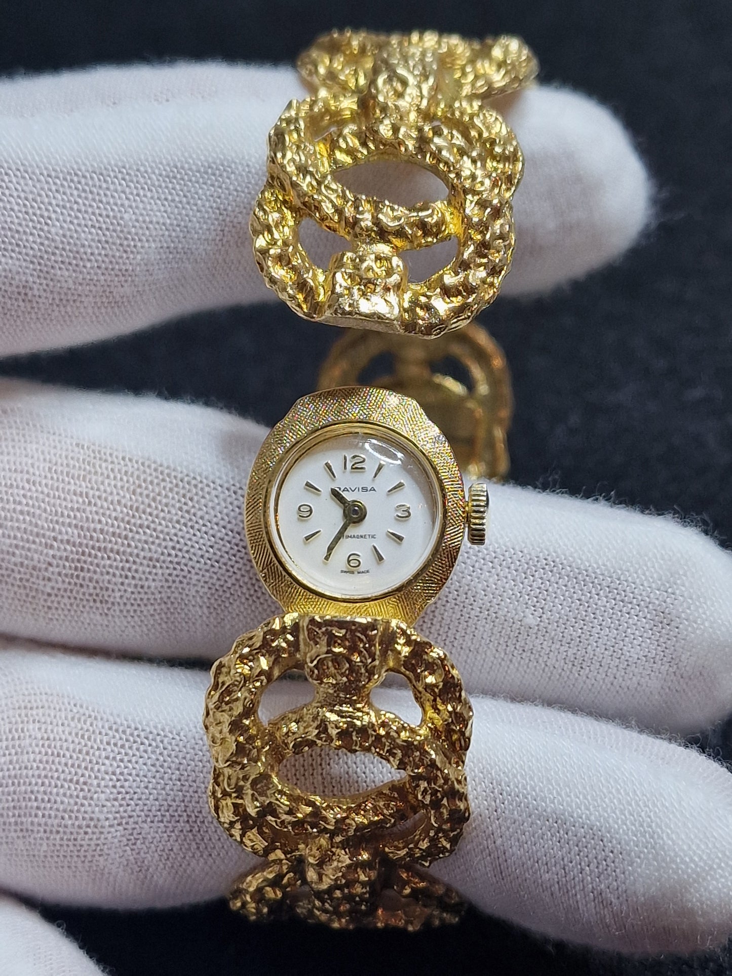 💎 Unworn Vintage Ladies' Clasp Watch "RAVISA" – Swiss Made, Hand-Wound, 1970s, Old Stock