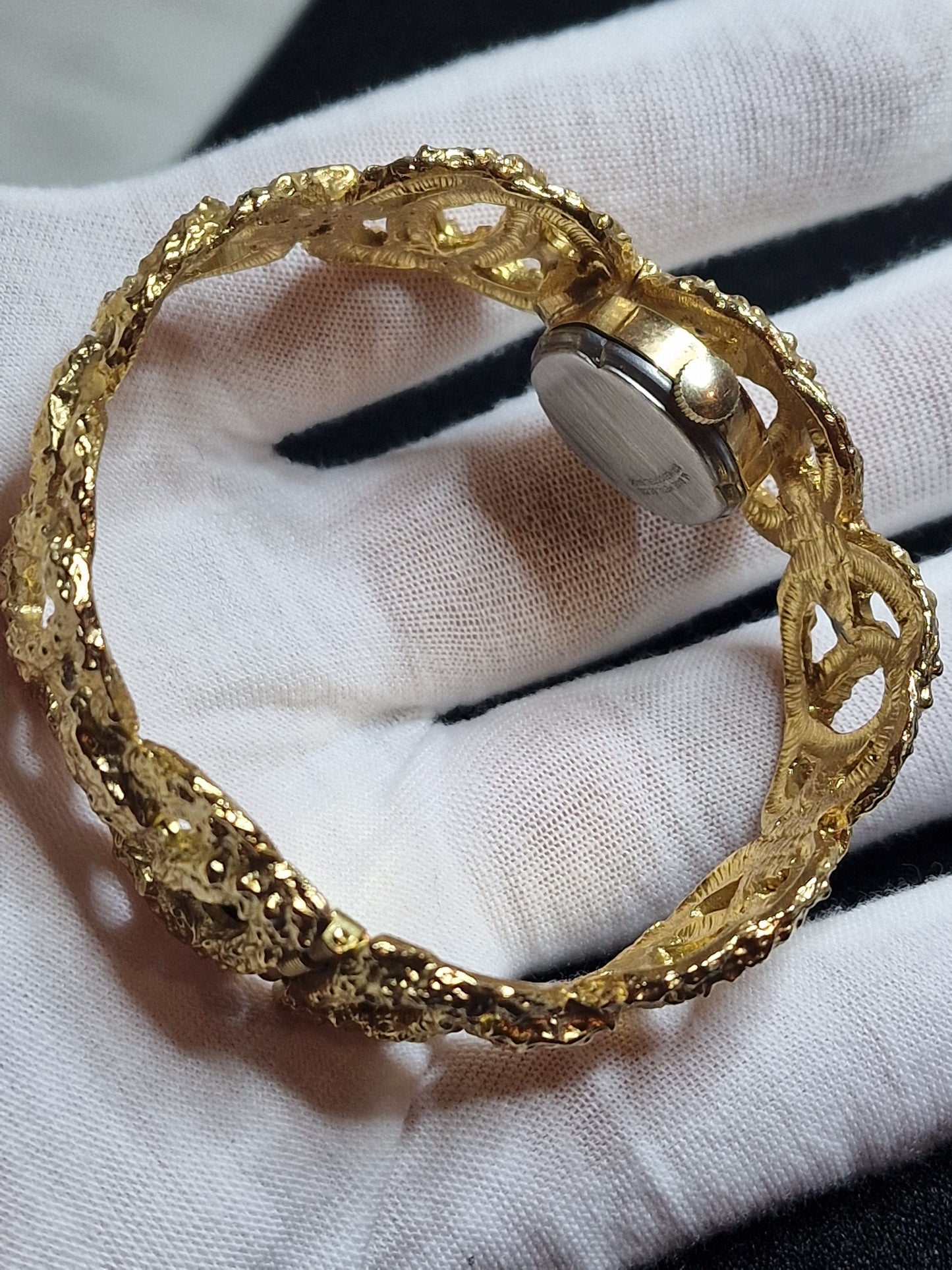 💎 Unworn Vintage Ladies' Clasp Watch "RAVISA" – Swiss Made, Hand-Wound, 1970s, Old Stock