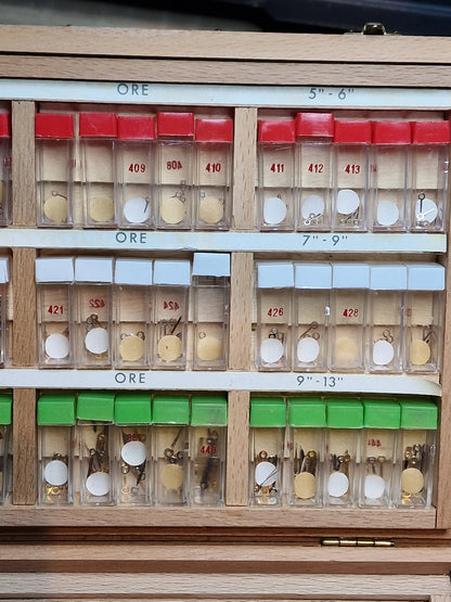 🕰️ Watchmaker’s Lot – Box with 500+ Watch Hands / Sfera Ore