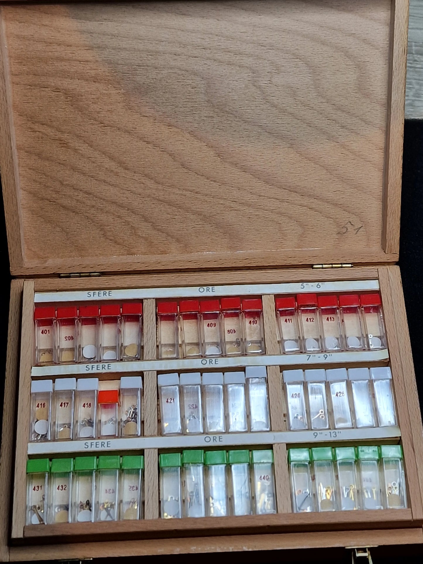 🕰️ Watchmaker’s Lot – Box with 500+ Watch Hands / Sfera Ore