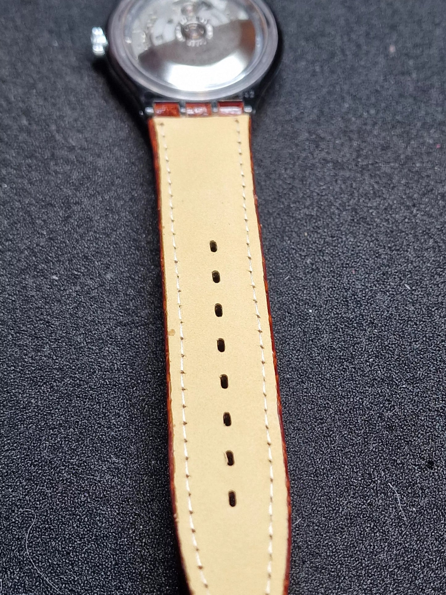 Swatch Automatic SAB102 "Black Circles" (1993) – Vintage Skeleton