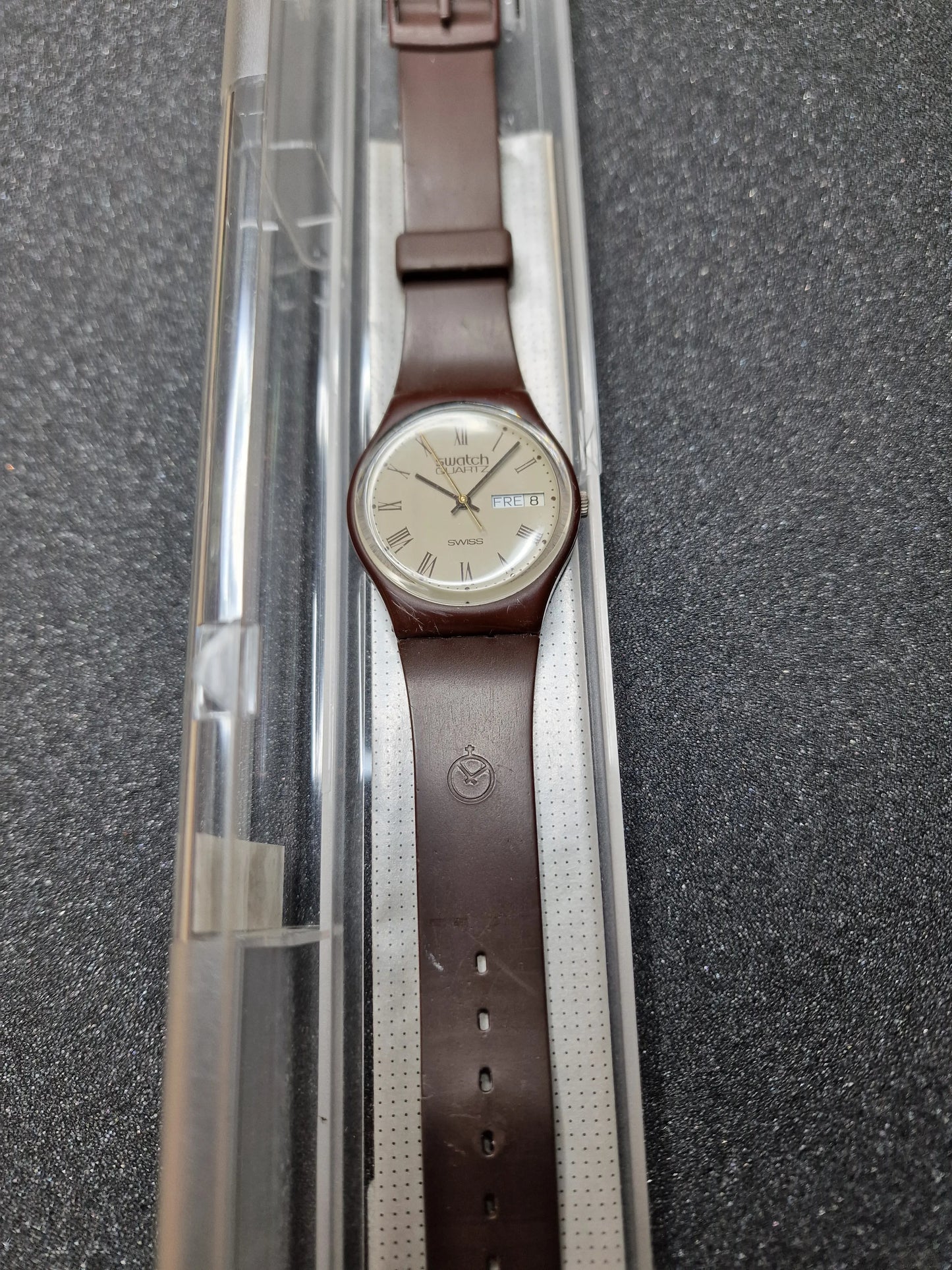 Rare 1983 Swatch GC700 – Early Vintage Model with Specialist trade (FHL) Logo (34mm)