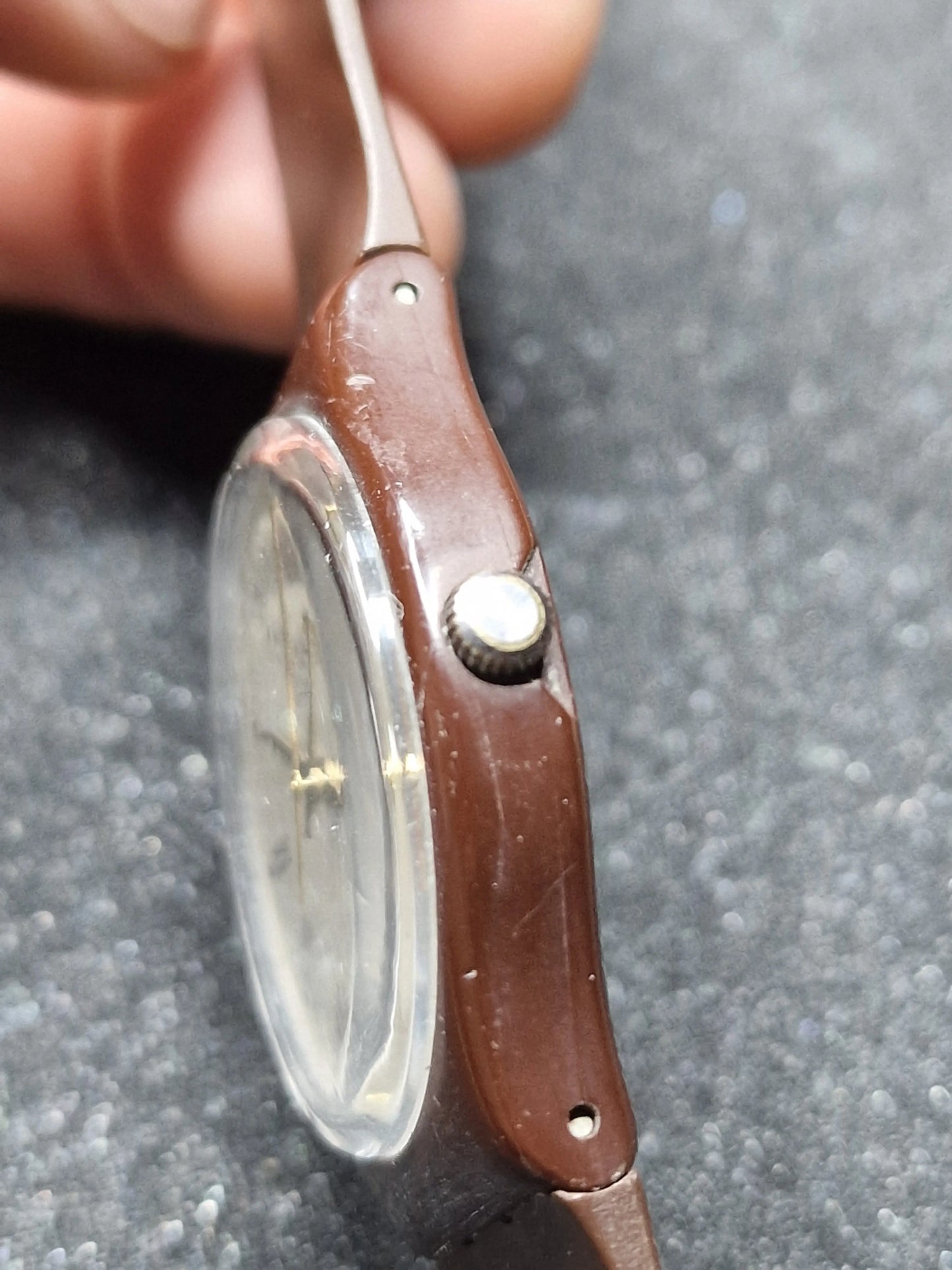 Rare 1983 Swatch GC700 – Early Vintage Model with Specialist trade (FHL) Logo (34mm)