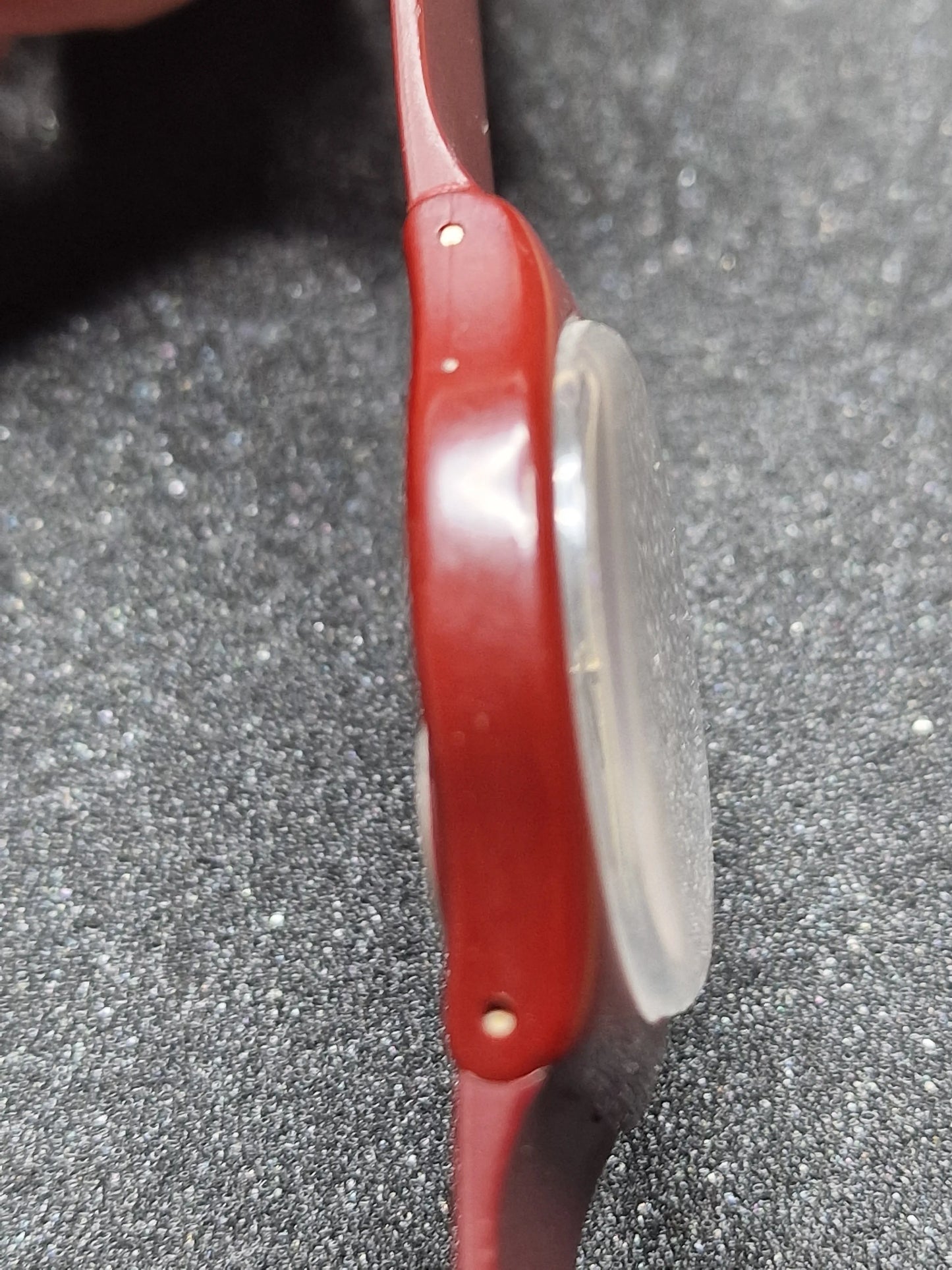 Rare 1983 Swatch GR103 – Burgundy Classic – 34mm