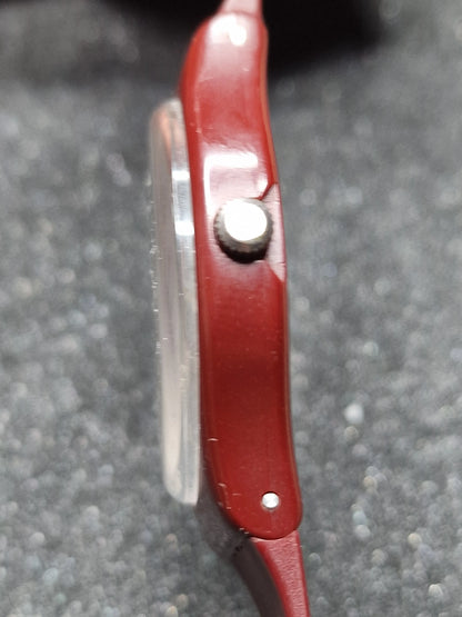 Rare 1983 Swatch GR103 – Burgundy Classic – 34mm