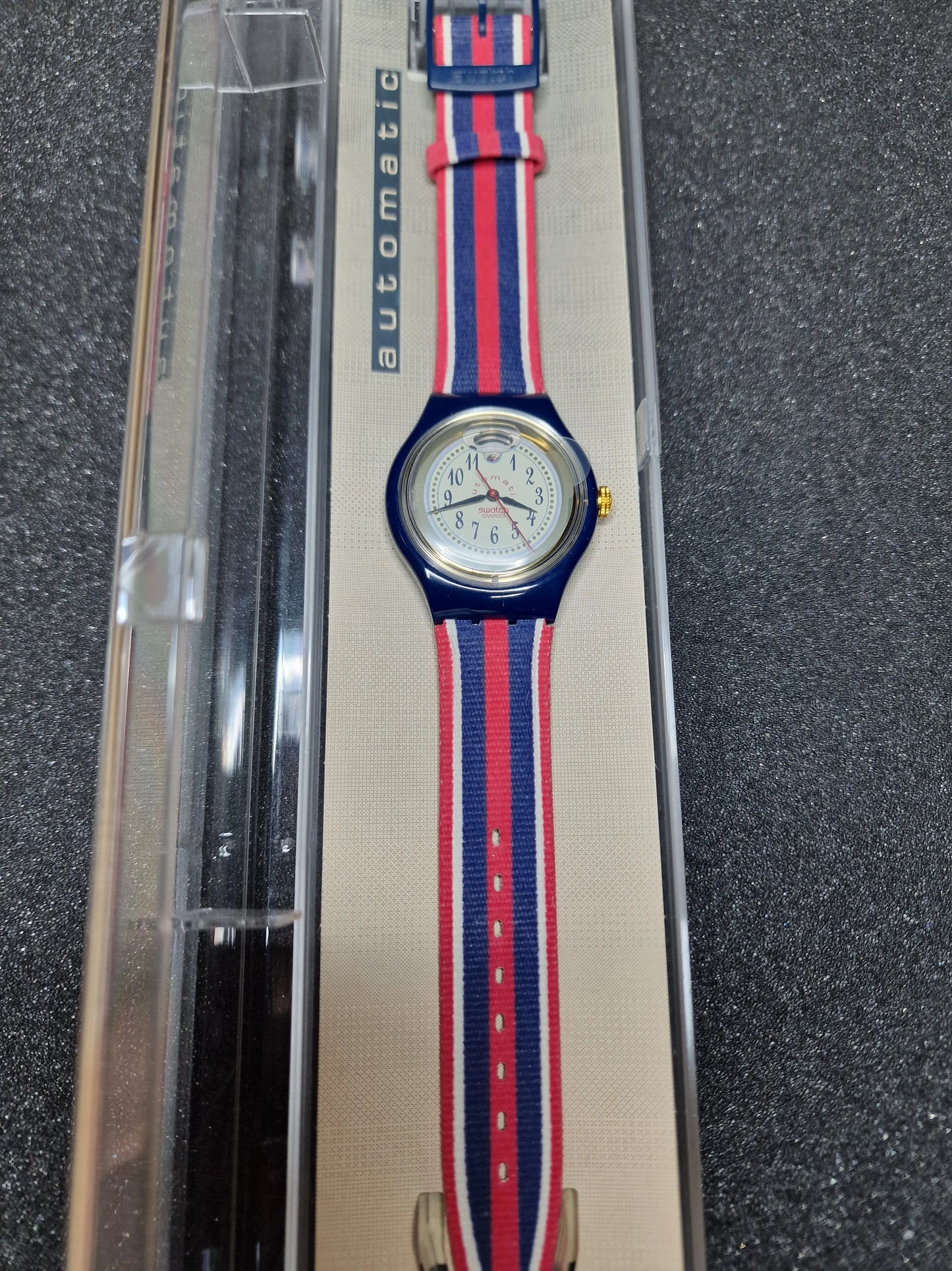 Swatch Automatic SAN105 "Time & Stripes" – 1994 🇺🇸⏱️
