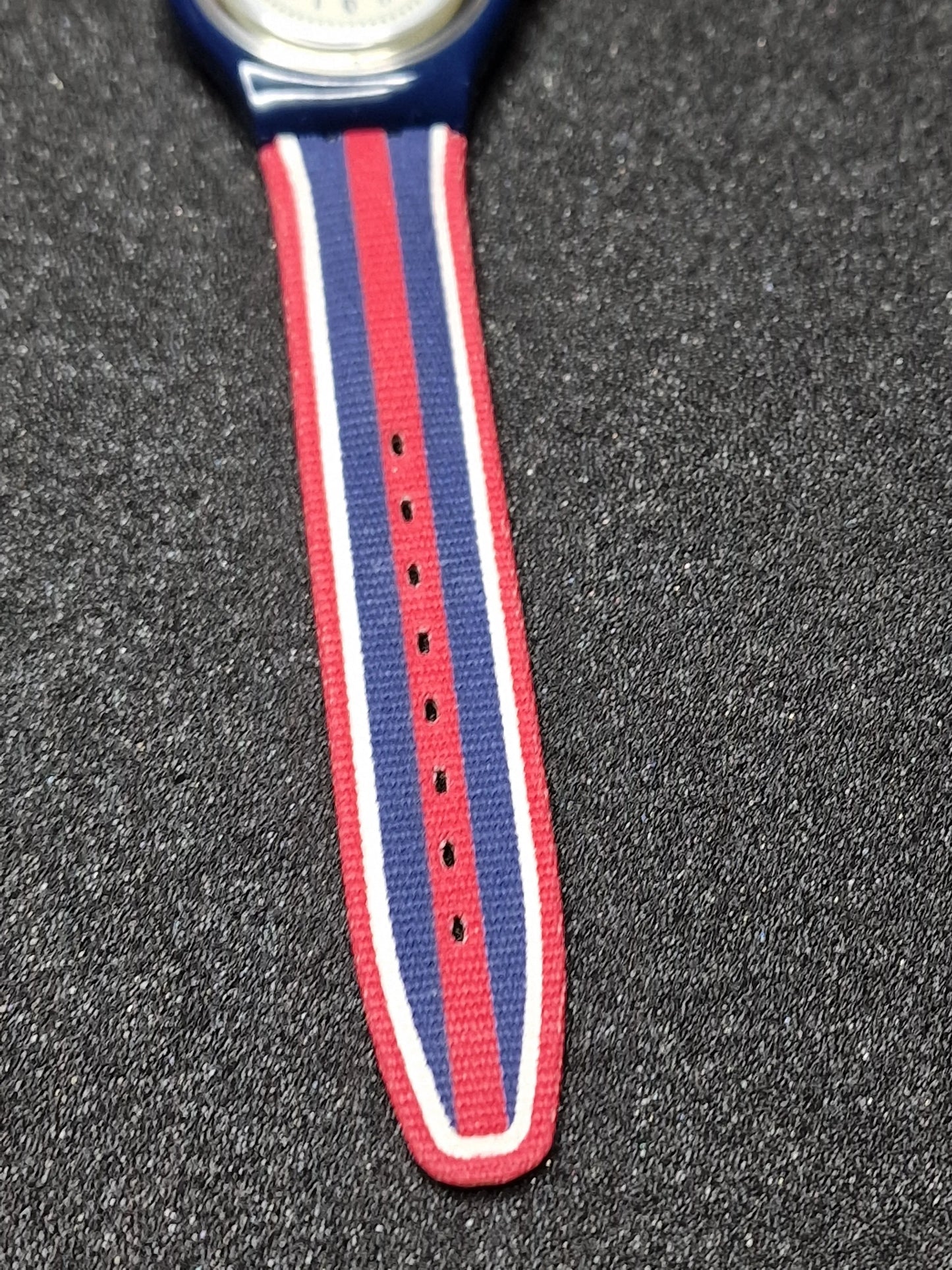 Swatch Automatic SAN105 "Time & Stripes" – 1994 🇺🇸⏱️